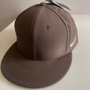 Brown Nike Aerobill Stretch-Fit L/XL Baseball Cap